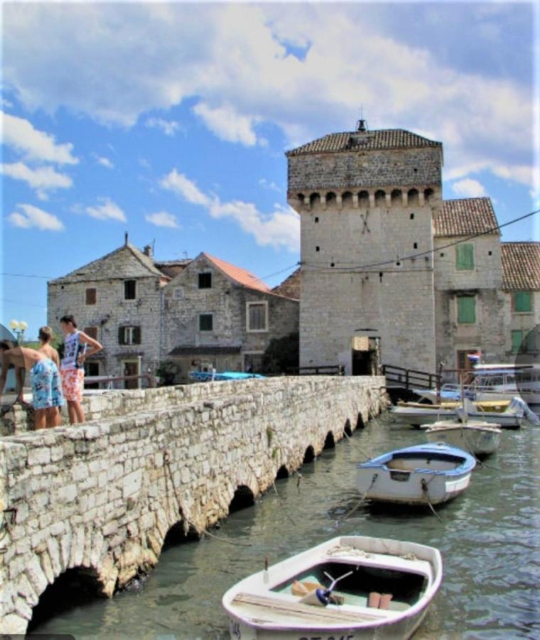 Apartman Scotti Kastela Bagian luar foto