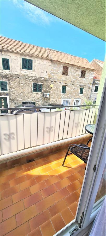 Apartman Scotti Kastela Bagian luar foto