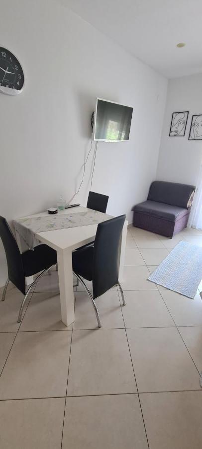 Apartman Scotti Kastela Bagian luar foto